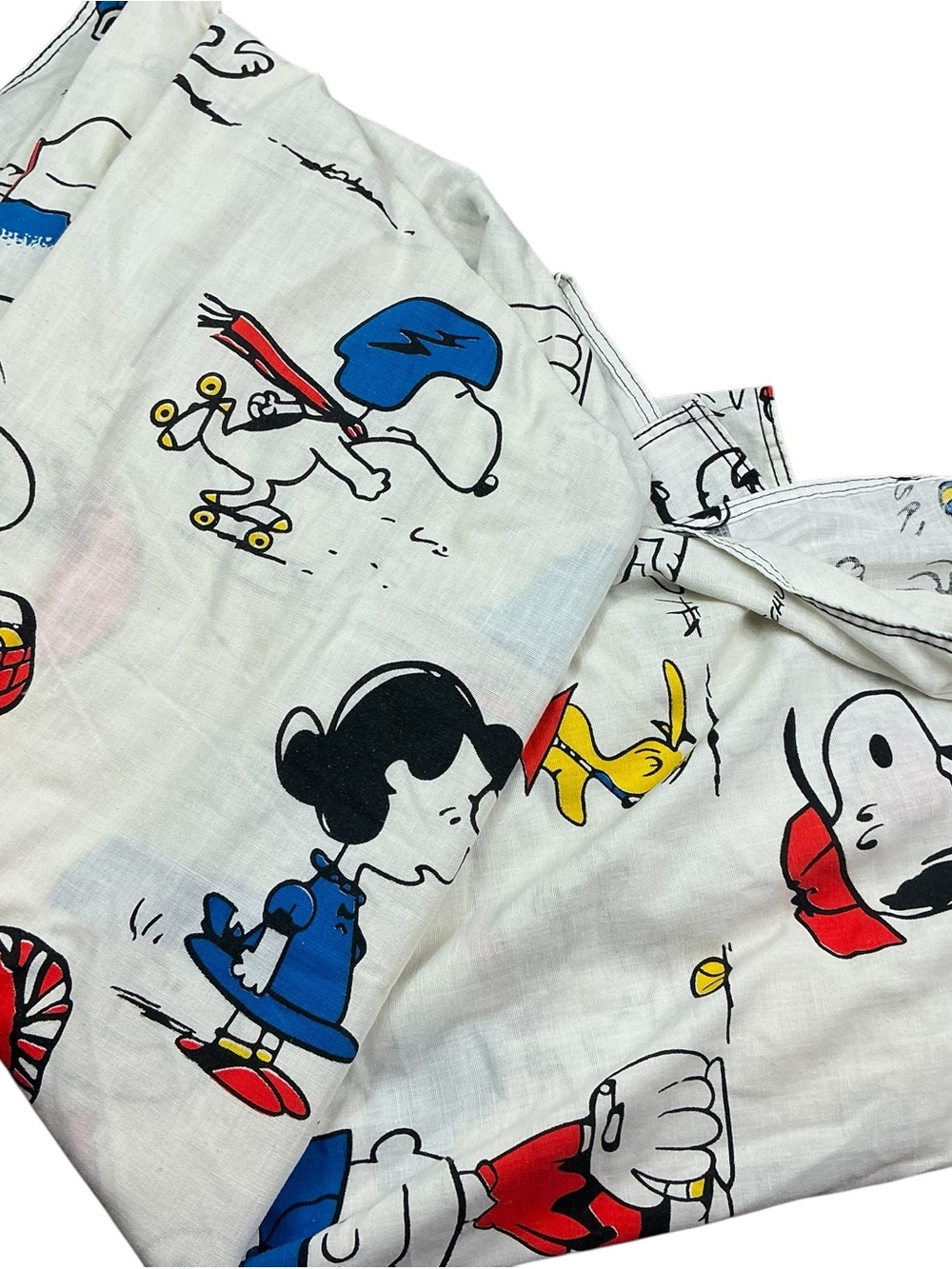 Vintage 60s/70s Snoopy/Charlie Brown/Lucy sheet 77 x 100